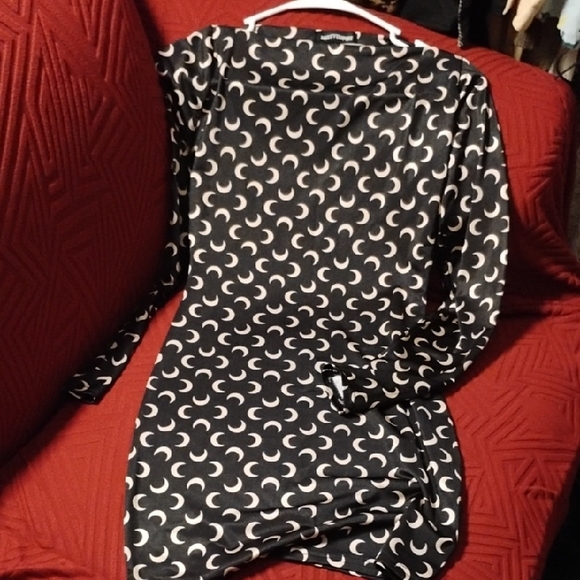Black Crescent-Print Long-Sleeve Bodycon Dress 18 inches p2p 29 inches long - Picture 3 of 6